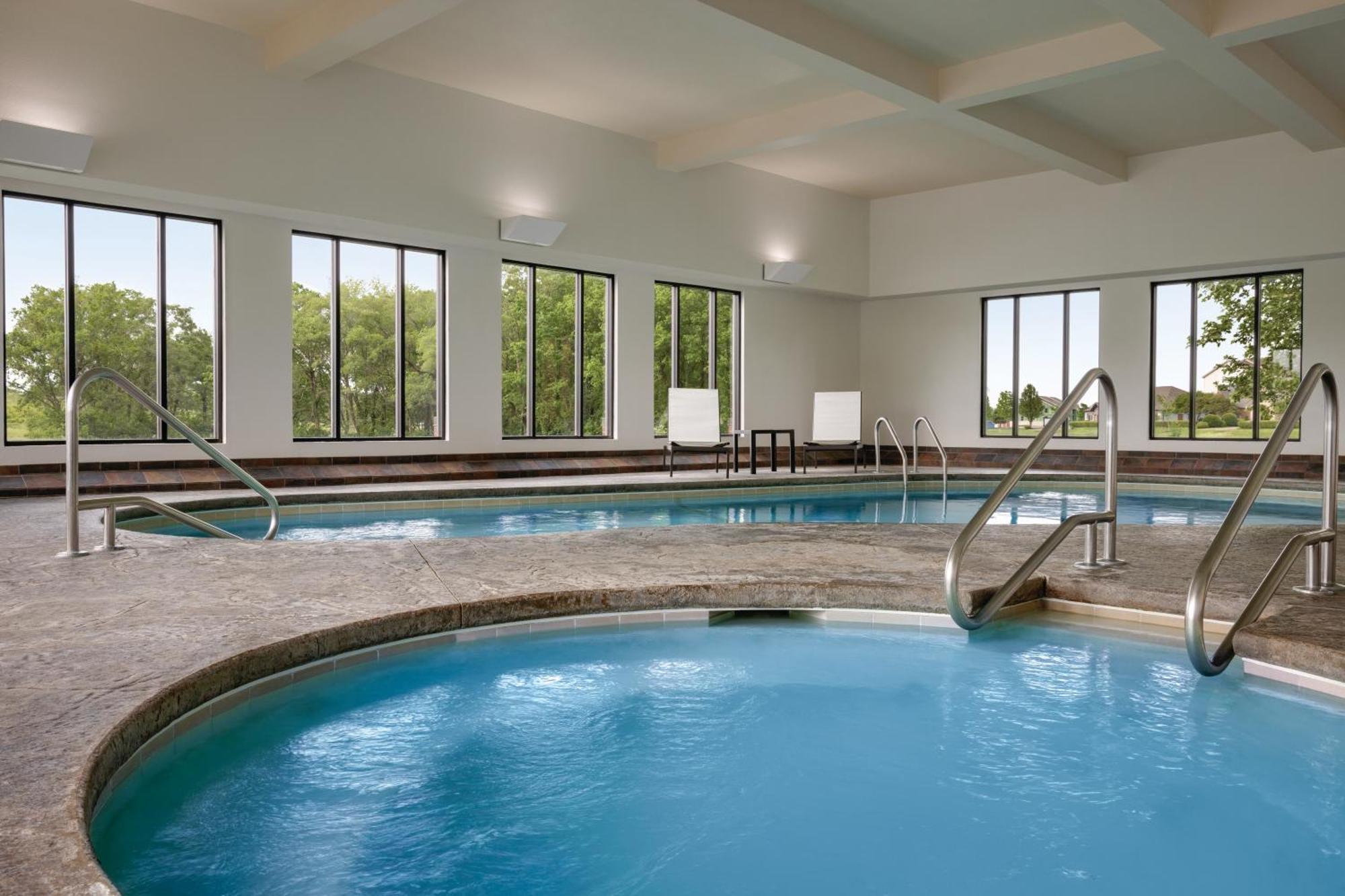 La Quinta By Wyndham Springfield Airport Plaza Exterior foto