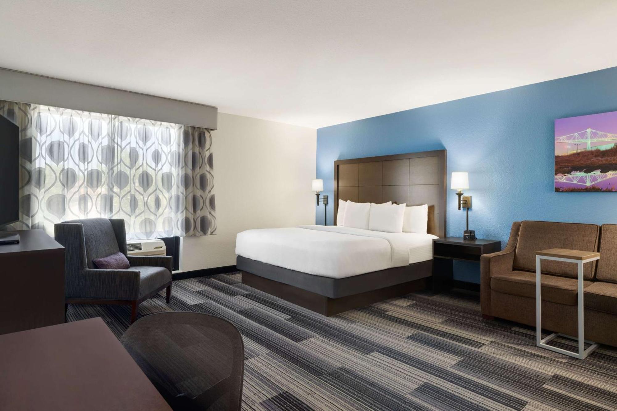 La Quinta By Wyndham Springfield Airport Plaza Exterior foto