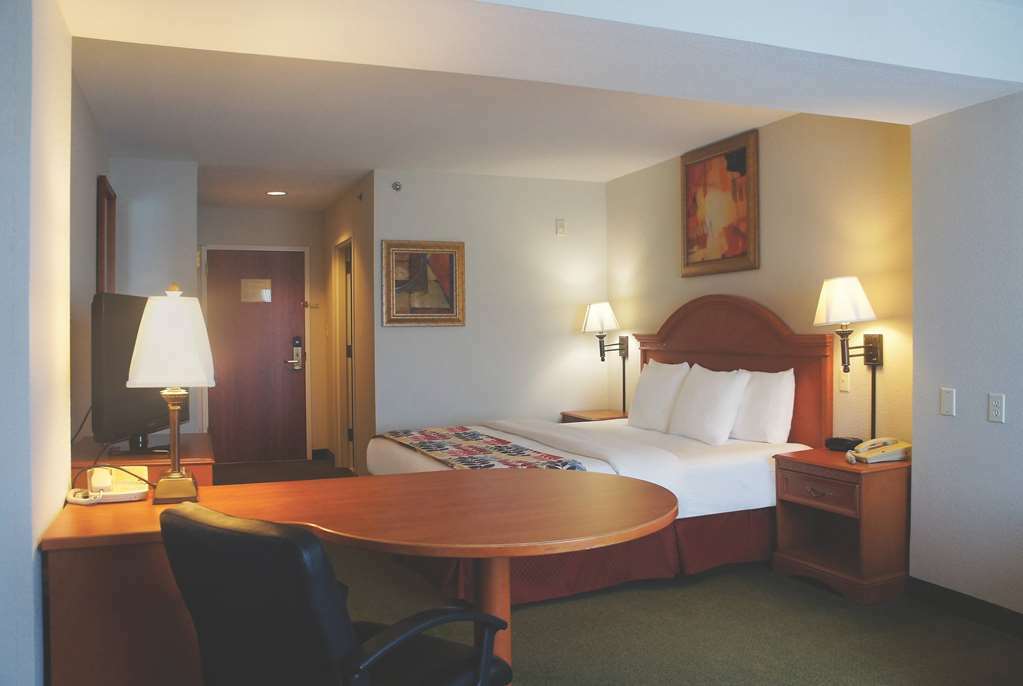 La Quinta By Wyndham Springfield Airport Plaza Quarto foto